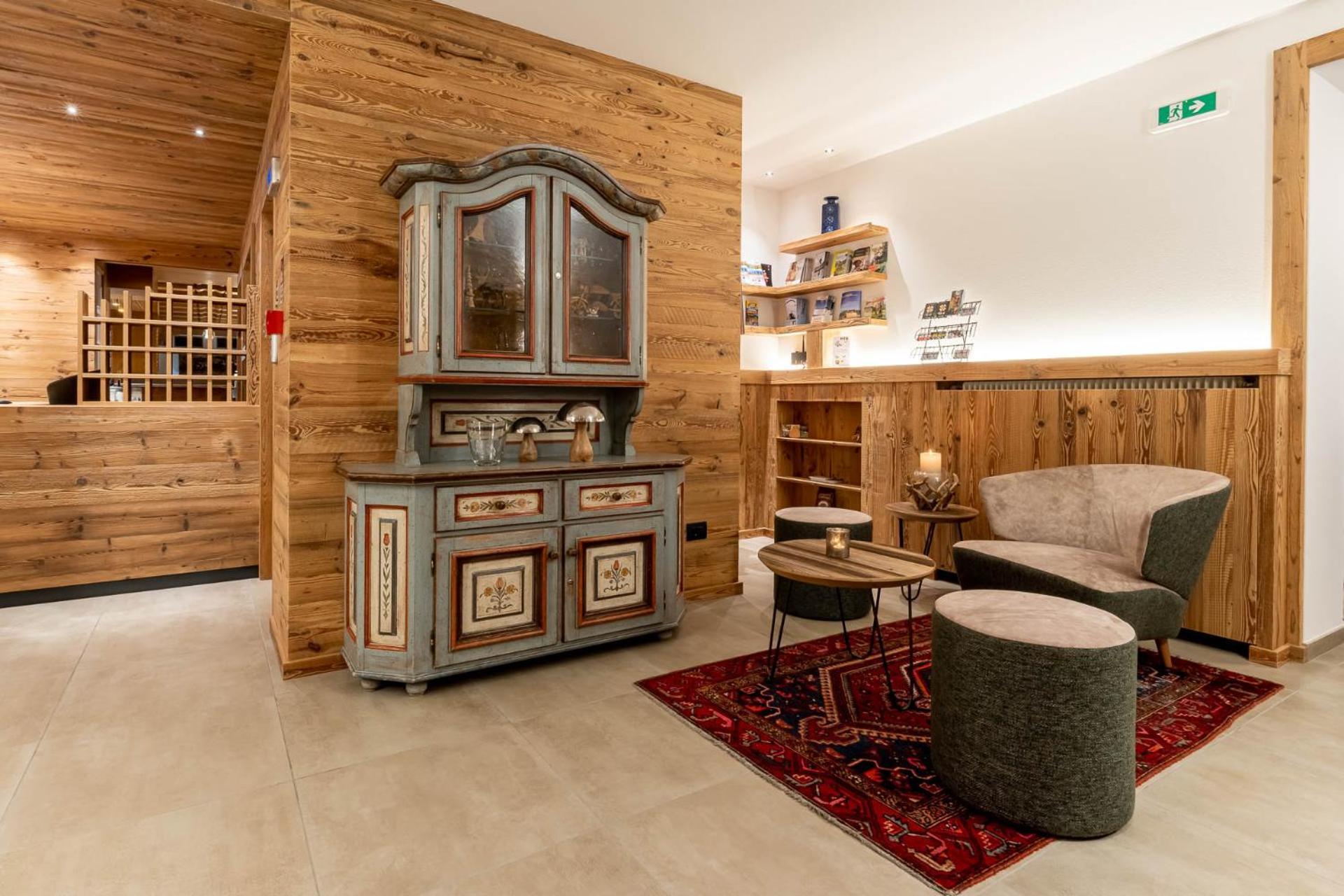 Hotel Gran Paradis Campitello di Fassa Bagian luar foto