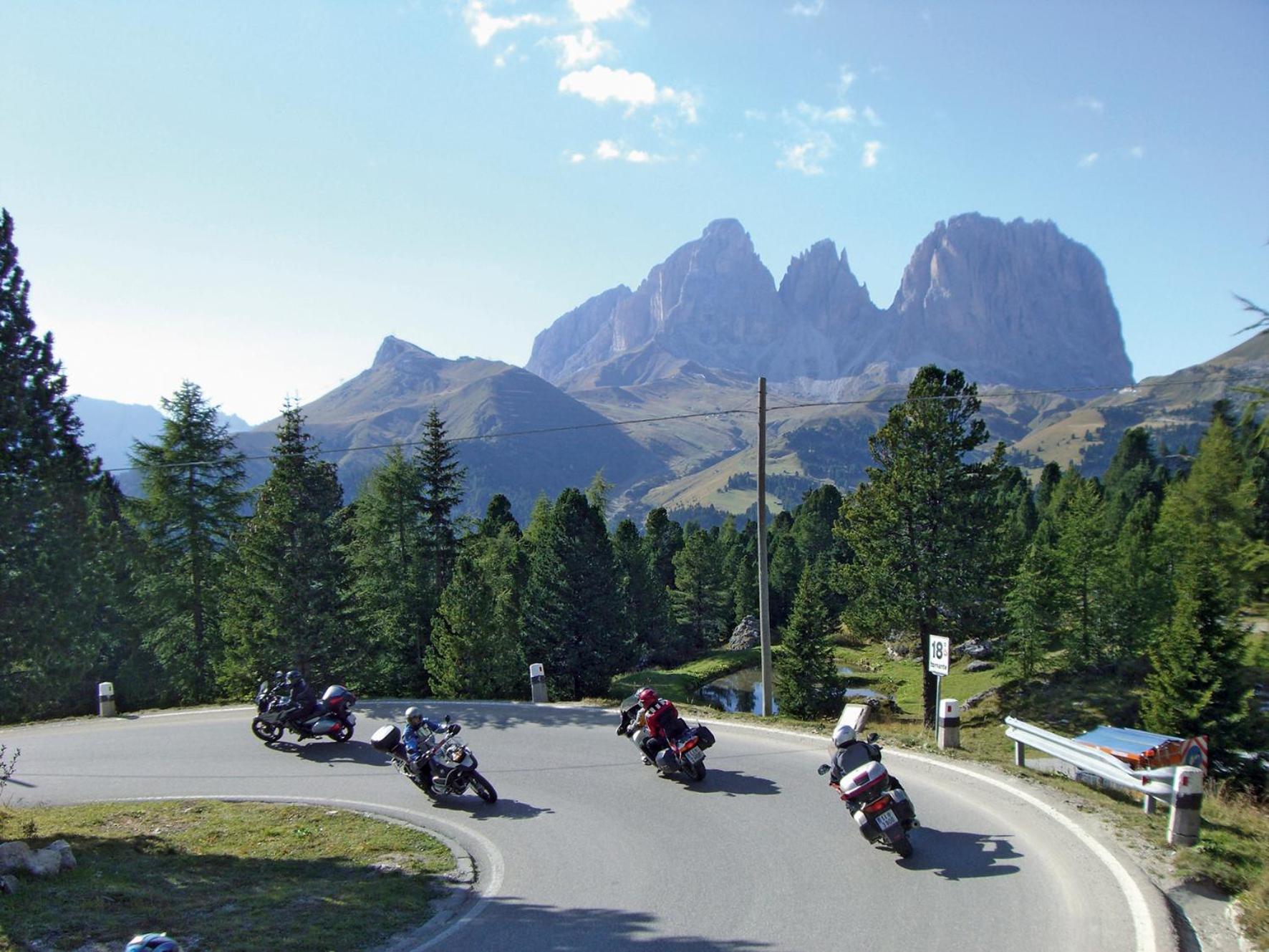 Hotel Gran Paradis Campitello di Fassa Bagian luar foto